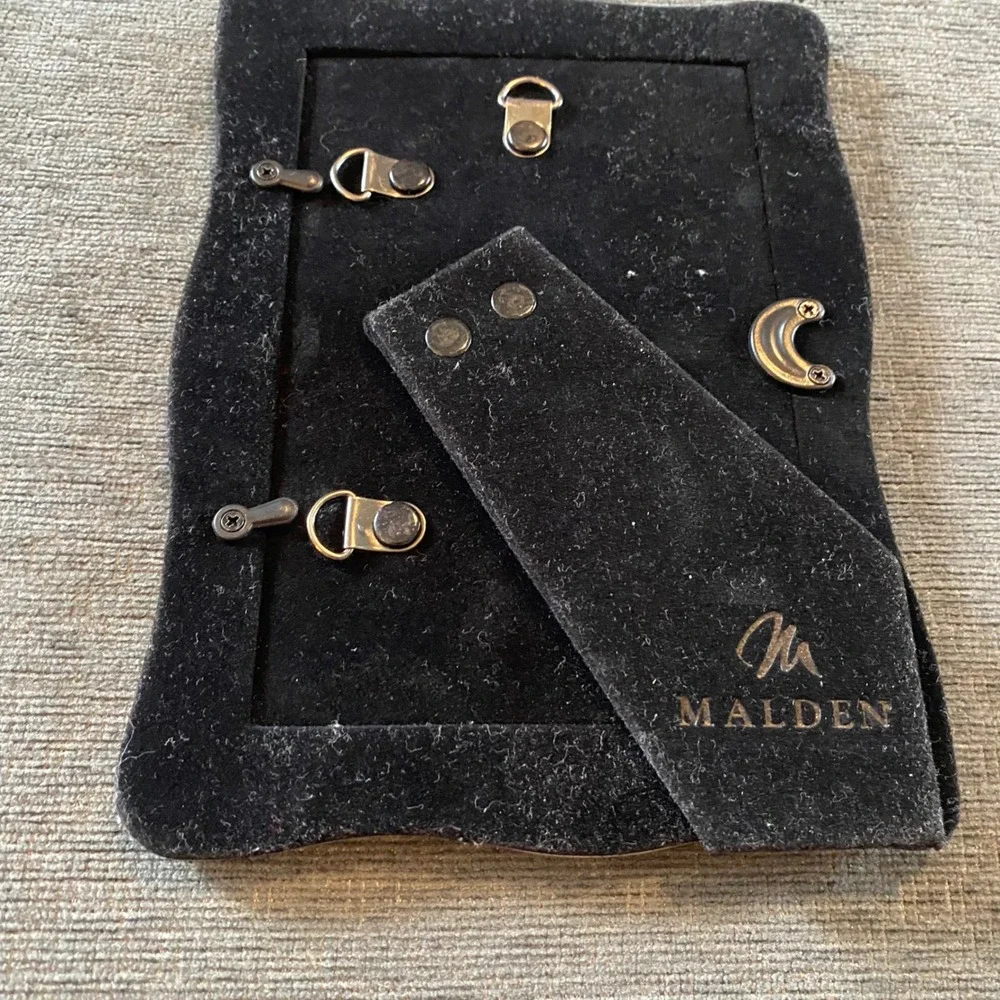 Malden brushed silver